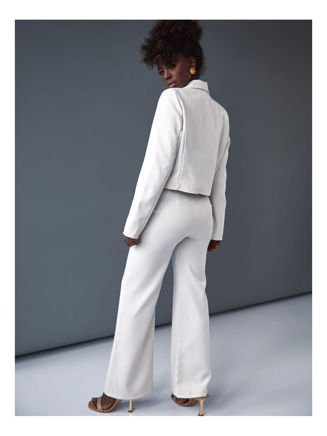 Wide, high-waisted trousers, light beige SFMY16372 - Online store - Boutique